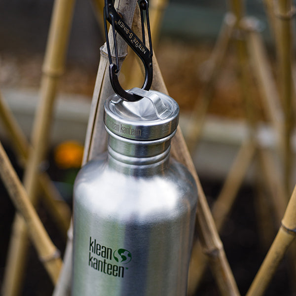 classic-steel-loop-cap-a8 40oz_bottle_steel_loop_cap_lifestyle.jpg