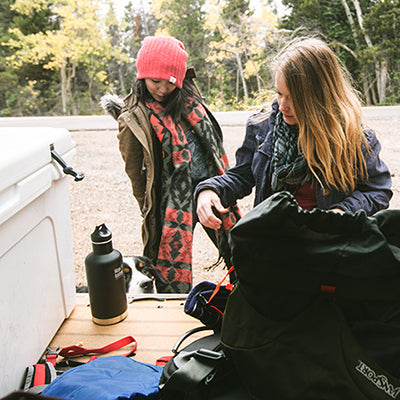 64oz-classic-with-loop-cap-n3 64oz_insulated_classic_backpackers_tailgate_square.jpg