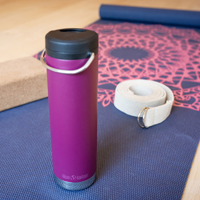 tkwide-twist-cap-with-straw-kit-f2 K20TKWPT-PP-T-TWIST-yoga_bottle_closed_lifestyle_a5ac6535-9c60-42bb-86fe-b94b5cef2b68.jpg