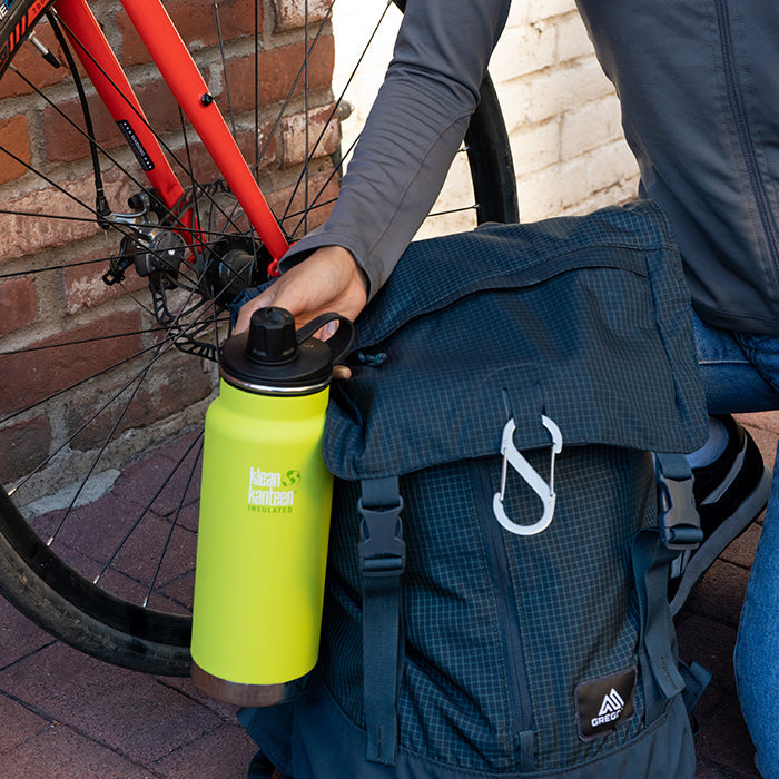 tkwide-chug-cap-s0 K32TKWSSL-JP-Bottle-Biking-Chug-Cap-lifestyle.jpg