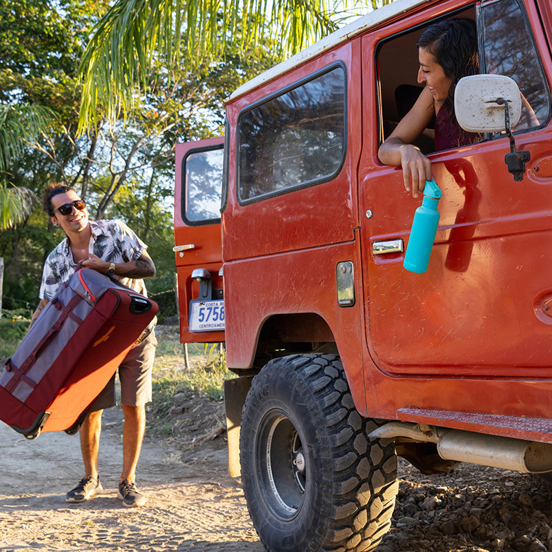 18oz-classic-with-flip-seal-sport-cap-m5 classic_18oz_flip_seal_baltic_jeep_packing_window_square.jpg