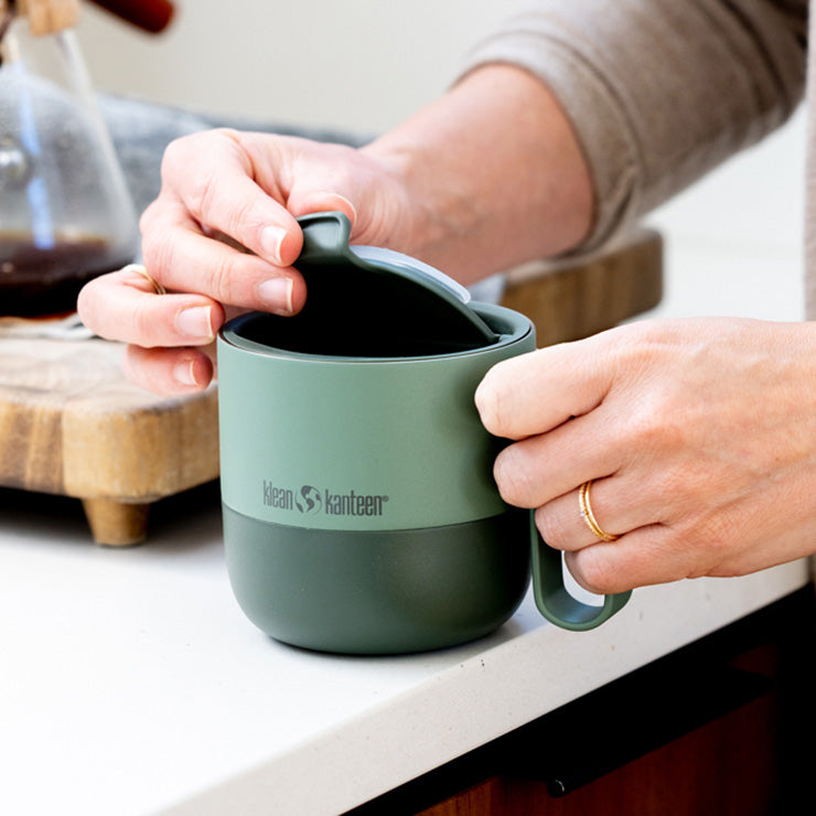 flip-lid-m6 rise_flip_lid_large_coffee_mug.jpg
