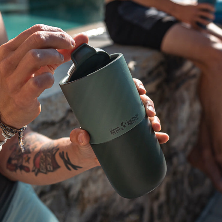 flip-lid-m6 rise_flip_lid_small_tumbler_open.jpg