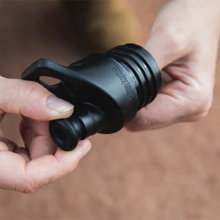 classic-sport-cap-l5 sport_cap_maintenance_kit_pull_valve_out_lifestyle.jpg