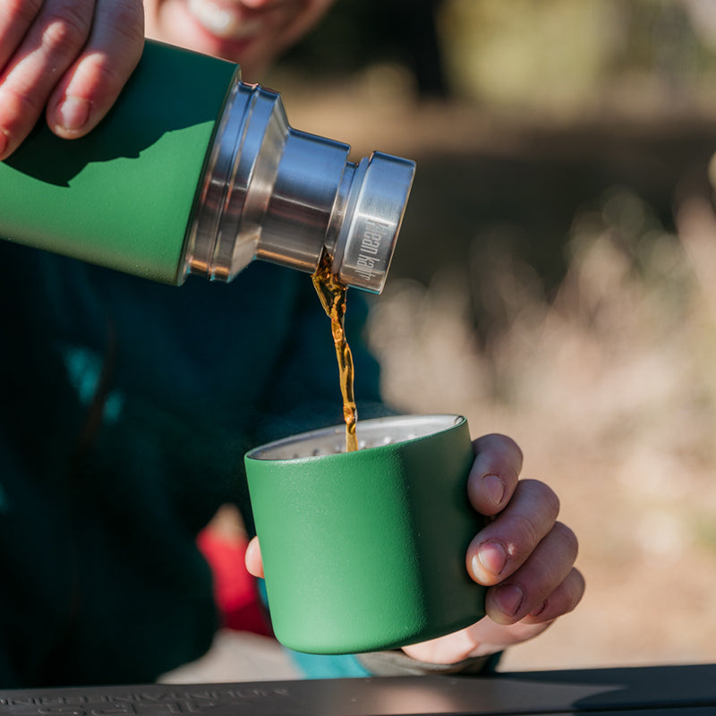 tkpro-maintenance-kit-g6 tkpro_32oz_thermos_green_pourthrough_lifestyle.jpg